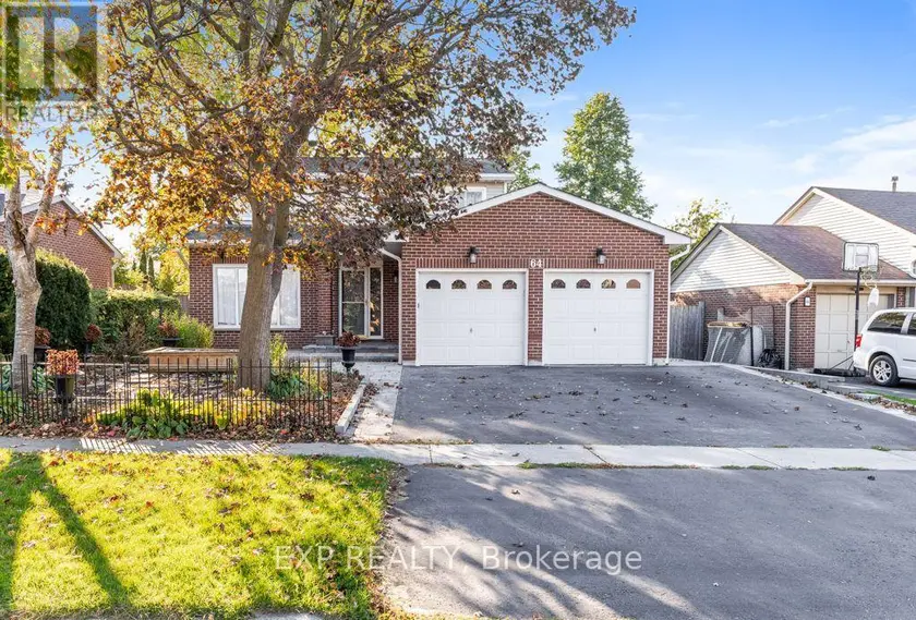 Detached at MAIN / UPPER - 64 BURDEN CRESCENT, Ajax