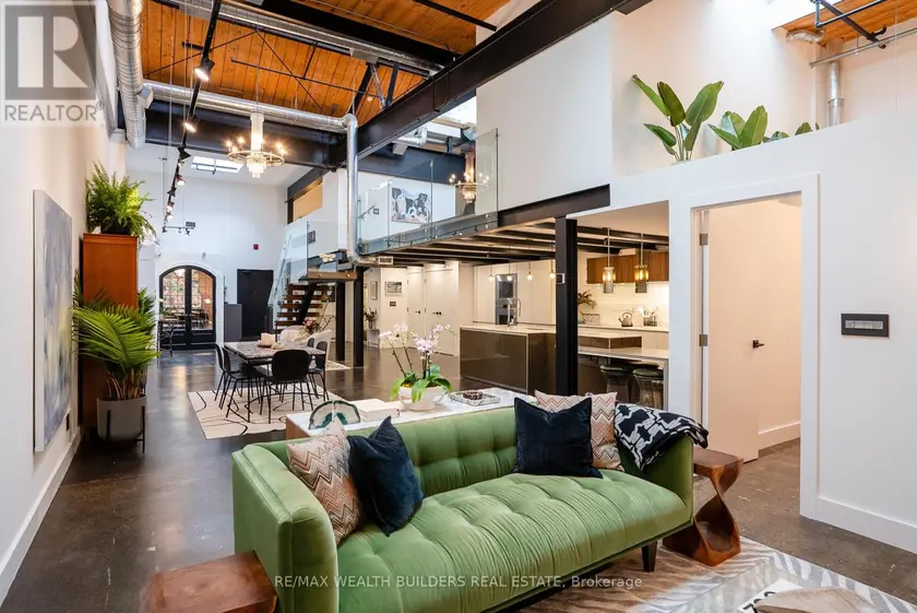 Apartment at 123 - 326 CARLAW AVENUE, Toronto