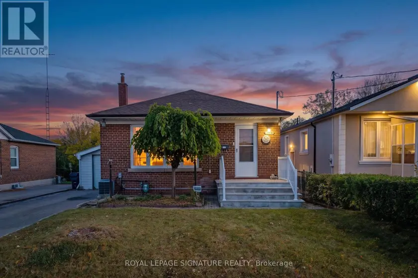 Detached at 1377 BIRCHMOUNT ROAD, Toronto