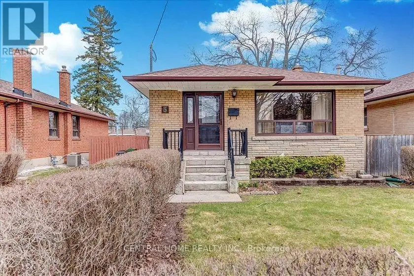 Detached at 3 HOLTON ROAD, Toronto