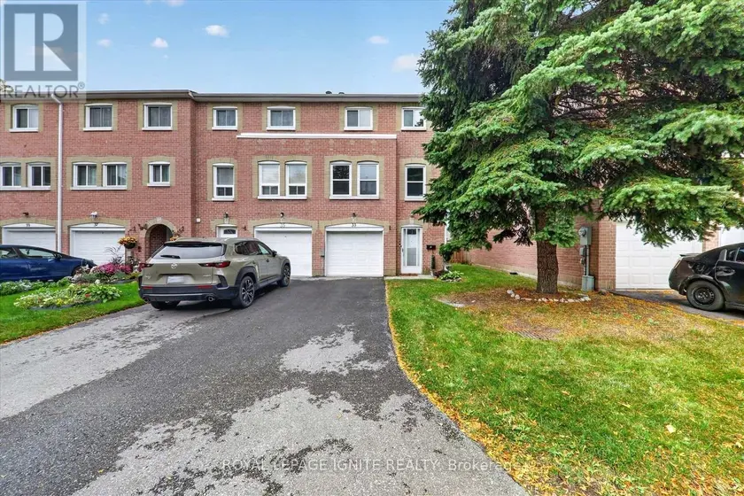 Townhouse at 33 - 200 MURISON BOULEVARD, Toronto