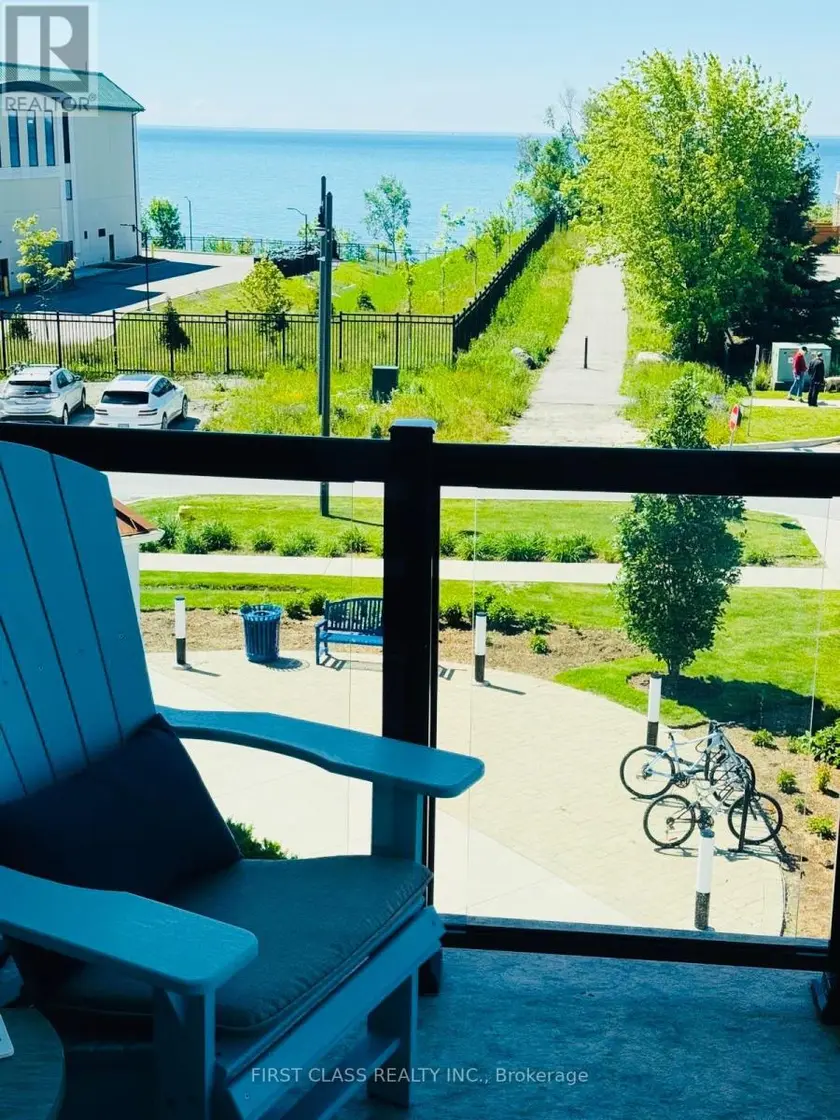 Apartment at 306 - 50 LAKEBREEZE DRIVE, Clarington