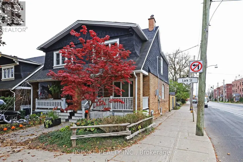 Semi-Detached/Link at BSMT - 42 LARK STREET, Toronto