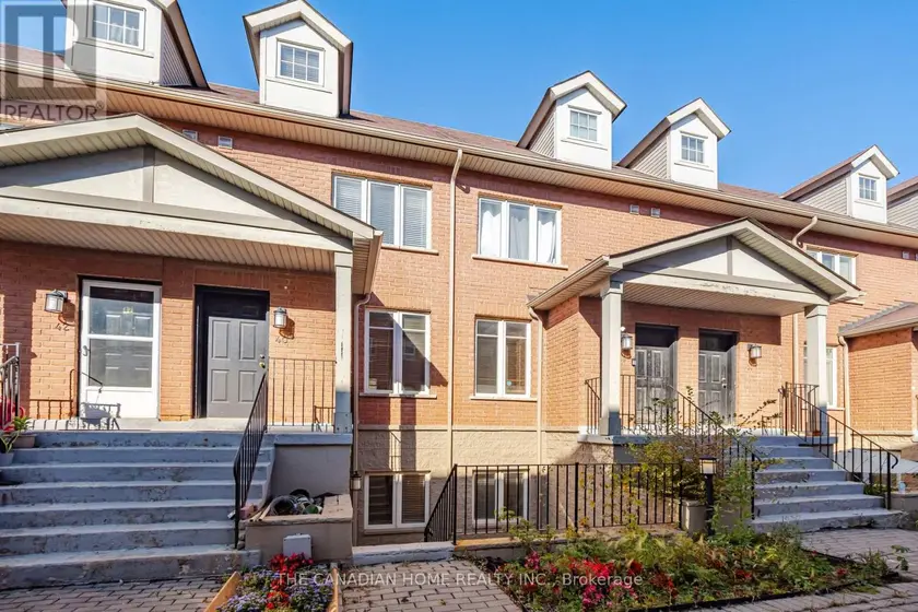 Townhouse at 38 - 901 KENNEDY ROAD, Toronto