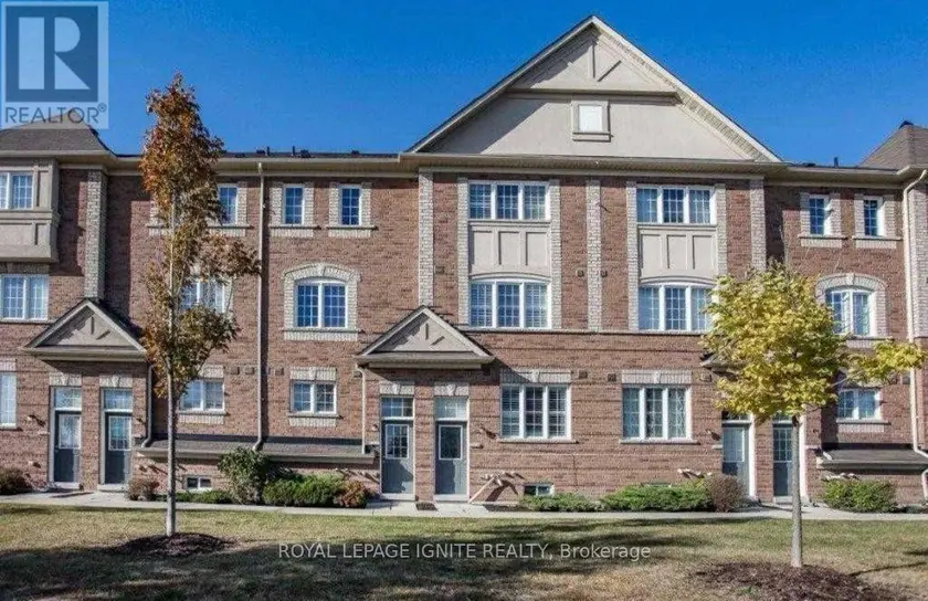 Townhouse at 7 COOPERAGE LANE, Ajax