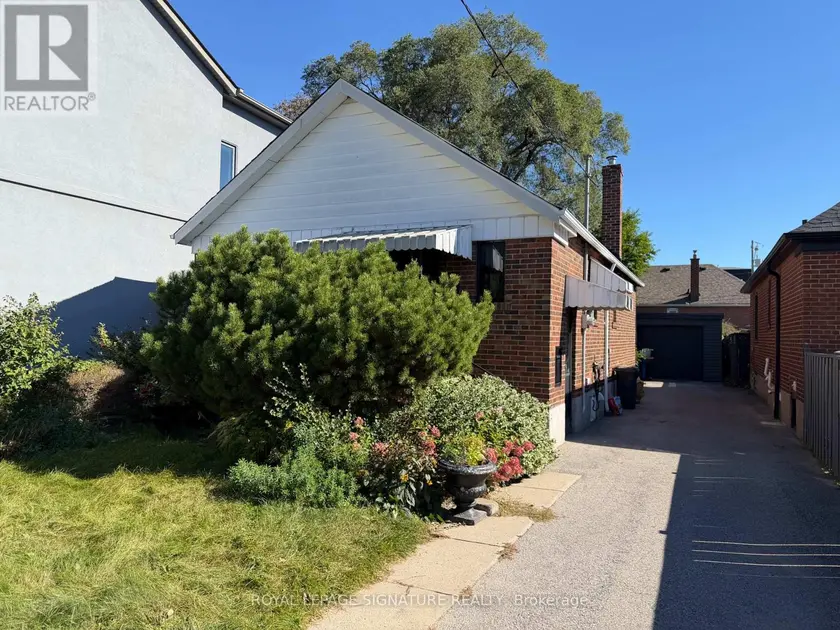 Detached at LOWER - 293 GLEBEMOUNT AVENUE, Toronto