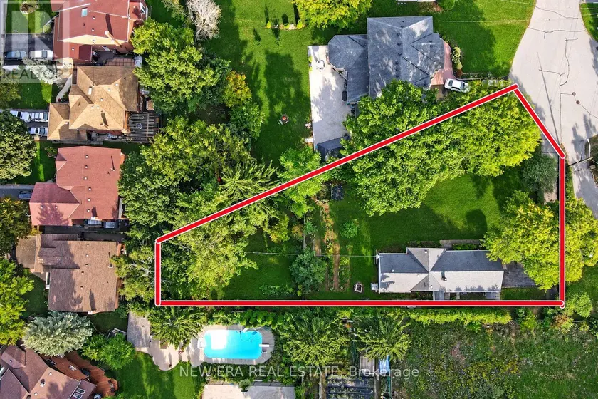 Detached at 28 THOMAS AVENUE, Toronto