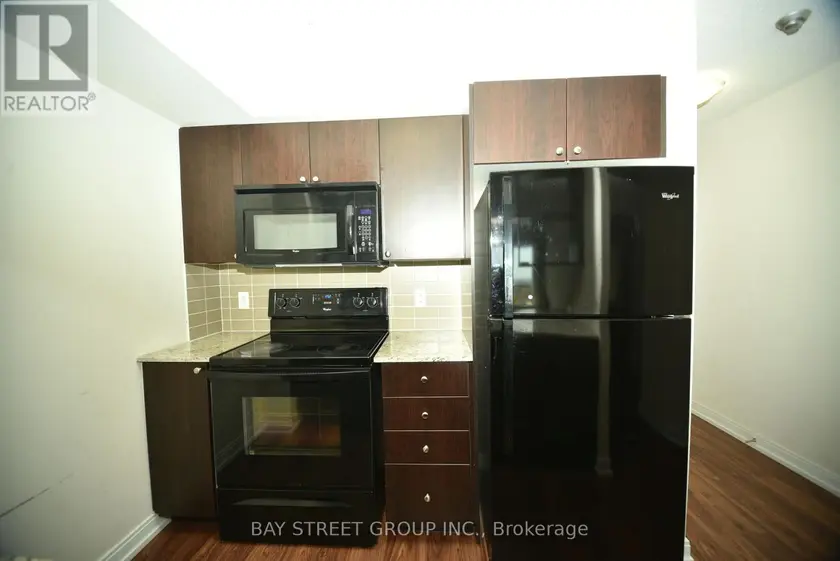 Apartment at 2511 - 181 VILLAGE GREEN SQUARE W, Toronto