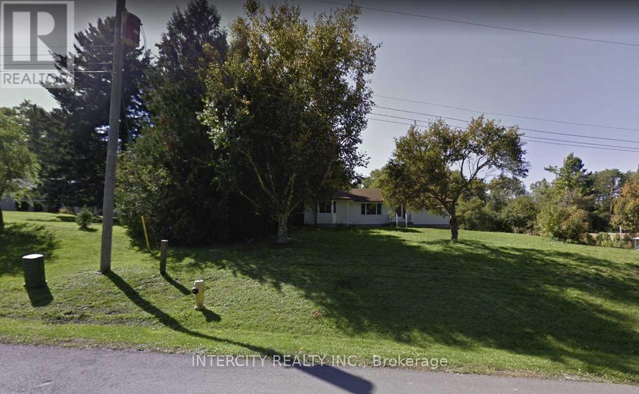 Detached at 194 MARTIN STREET, King (King City)