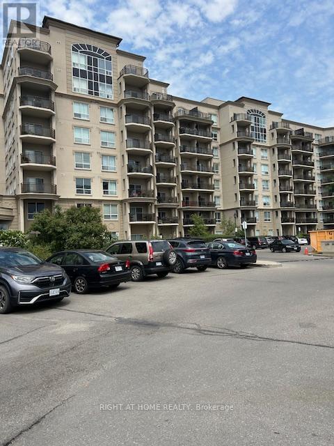 Apartment at 403 - 2 MAISON PARC COURT, Vaughan (Lakeview Estates)