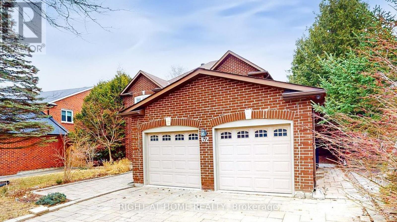Detached at LOWER 2 - 62 MCCLENNY DRIVE, Aurora (Aurora Highlands)