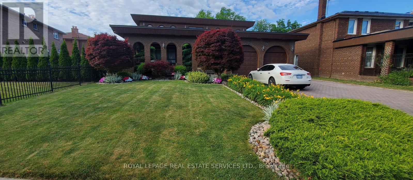 Detached at 44 WIGWOSS DRIVE, Vaughan (East Woodbridge)