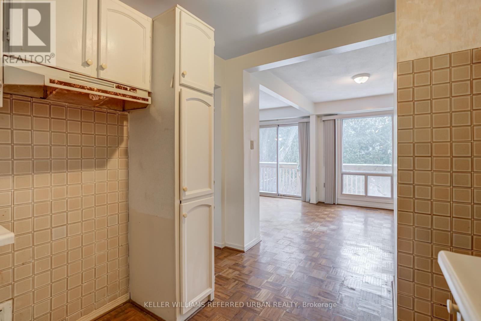 Townhouse at 18 - 653 VILLAGE PARKWAY, Markham (Unionville)