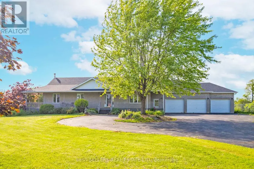 Detached at 14 PIONEER RIDGE COURT, Essa