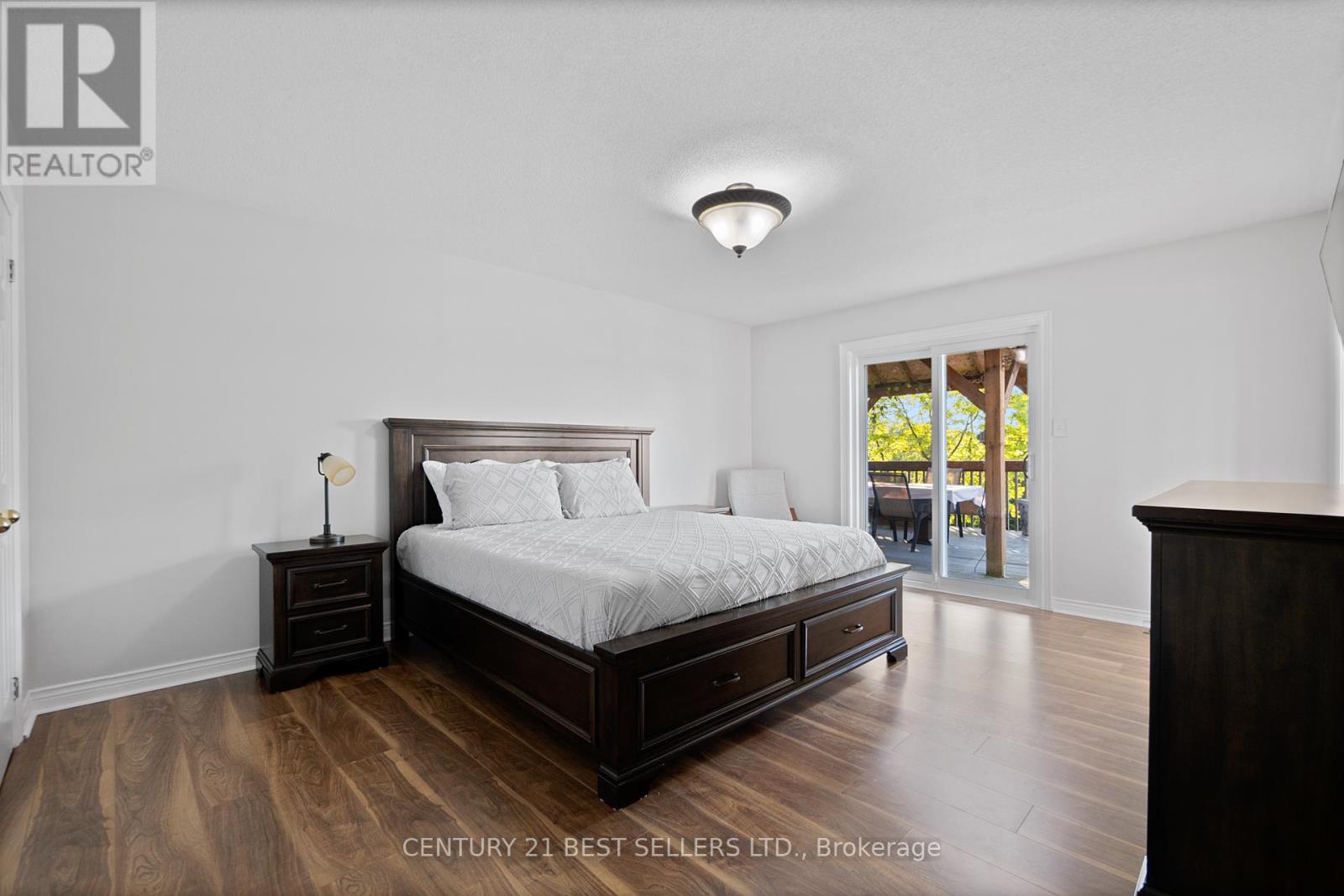 Detached at 14 PIONEER RIDGE COURT, Essa