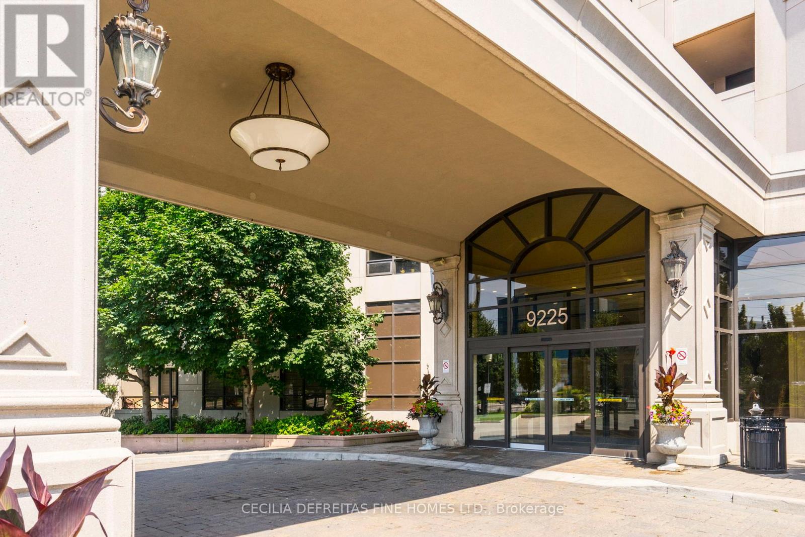 Apartment at 1616 - 9225 JANE STREET, Vaughan (Maple)