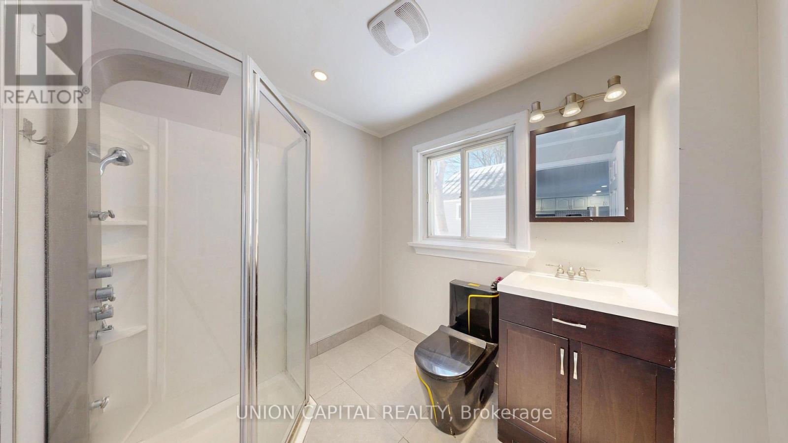 Detached at 27 CONNOR DRIVE, Whitchurch-Stouffville