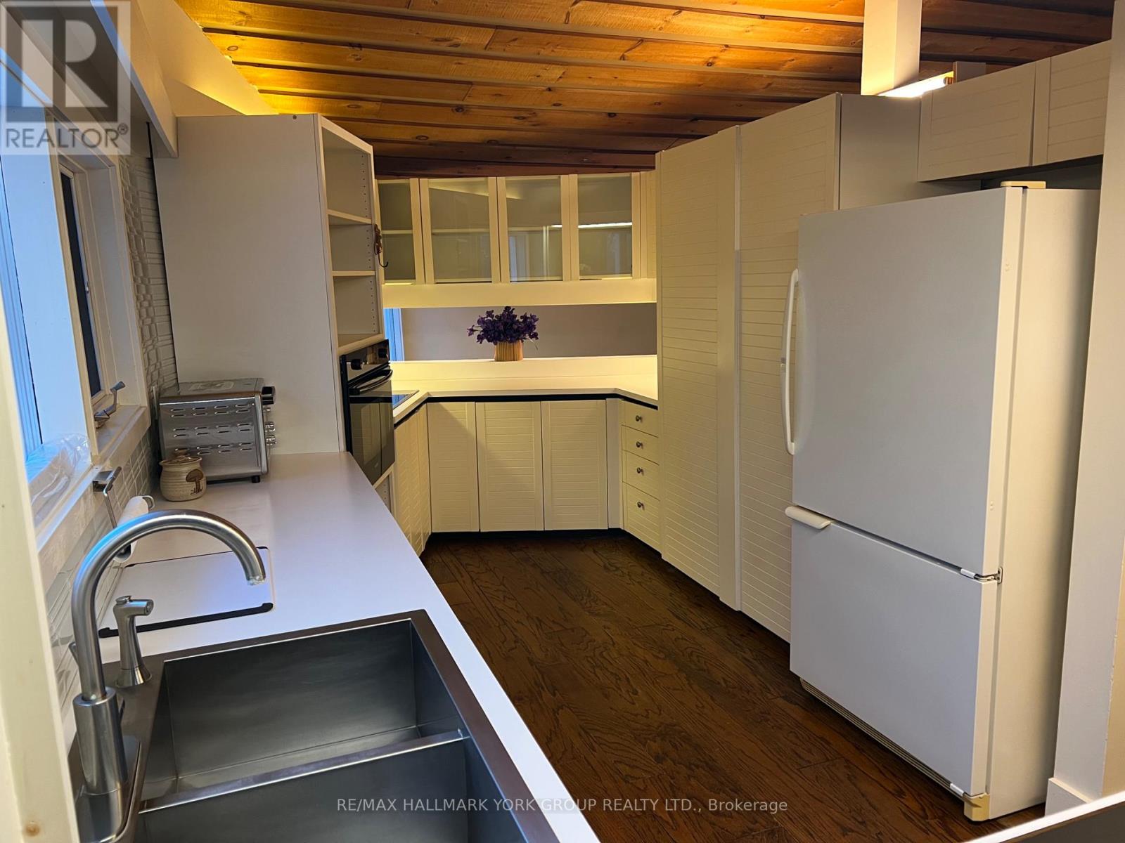 Detached at 128 BRULE TRAIL, King