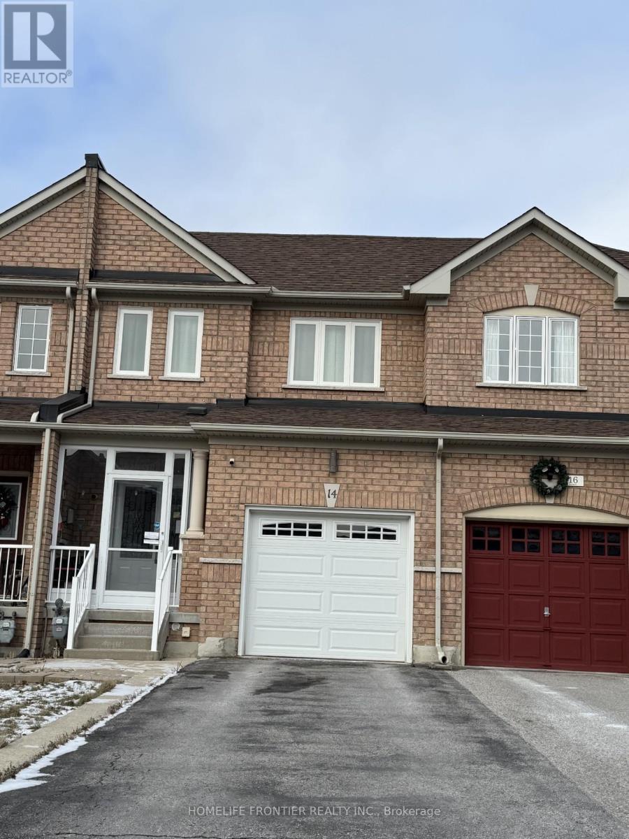Townhouse at 14 BARR CRESCENT, Aurora