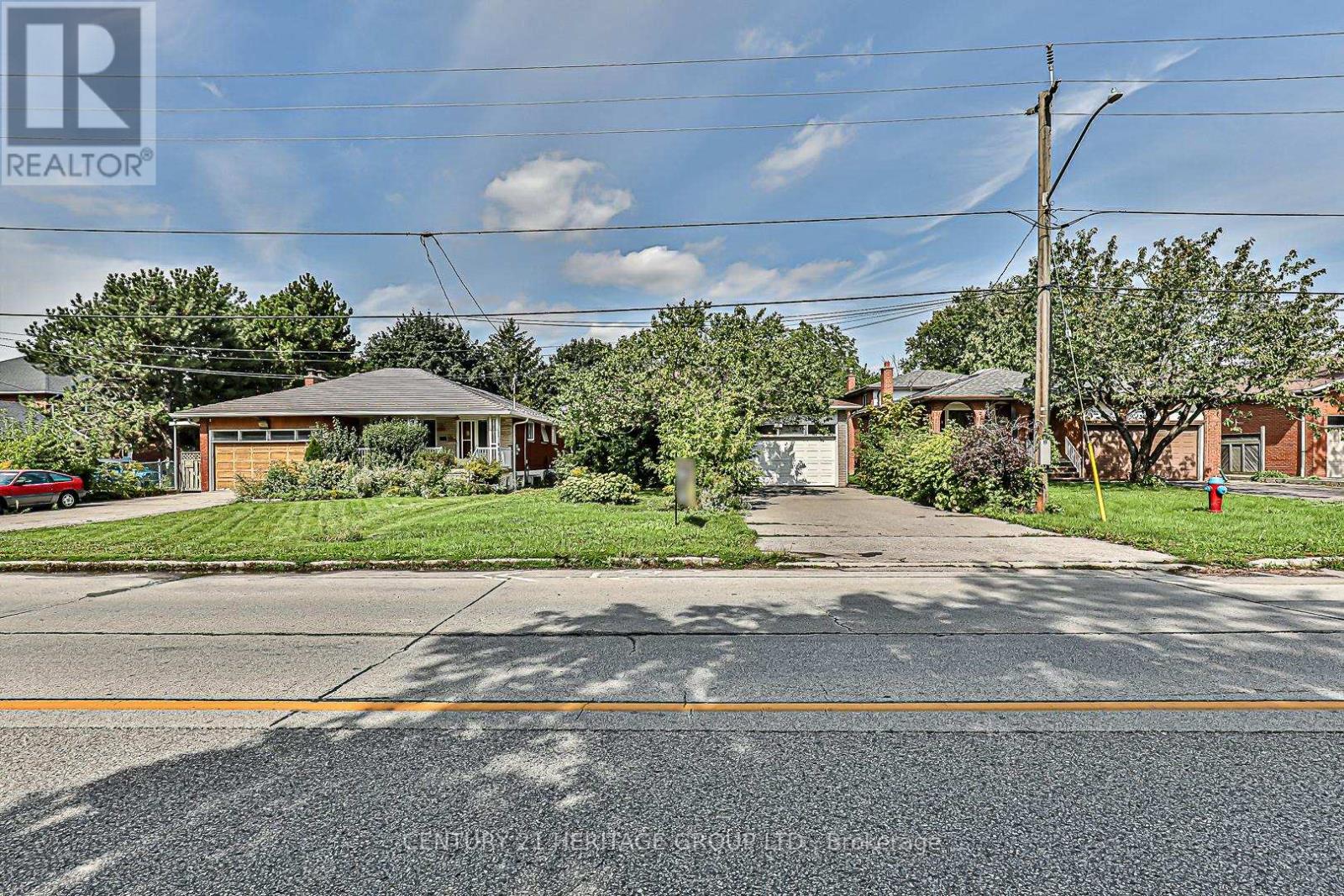 Detached at 40 WELDRICK ROAD W, Richmond Hill (North Richvale)