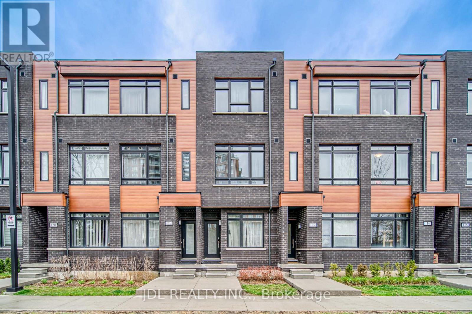 Townhouse at 118 - 370D RED MAPLE ROAD, Richmond Hill (Langstaff)