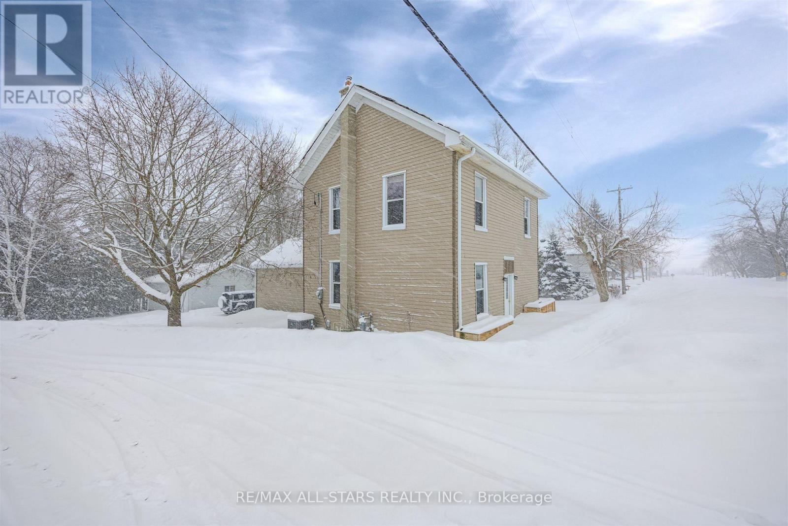 Detached at 21 ALBERT STREET S, Brock (Sunderland)