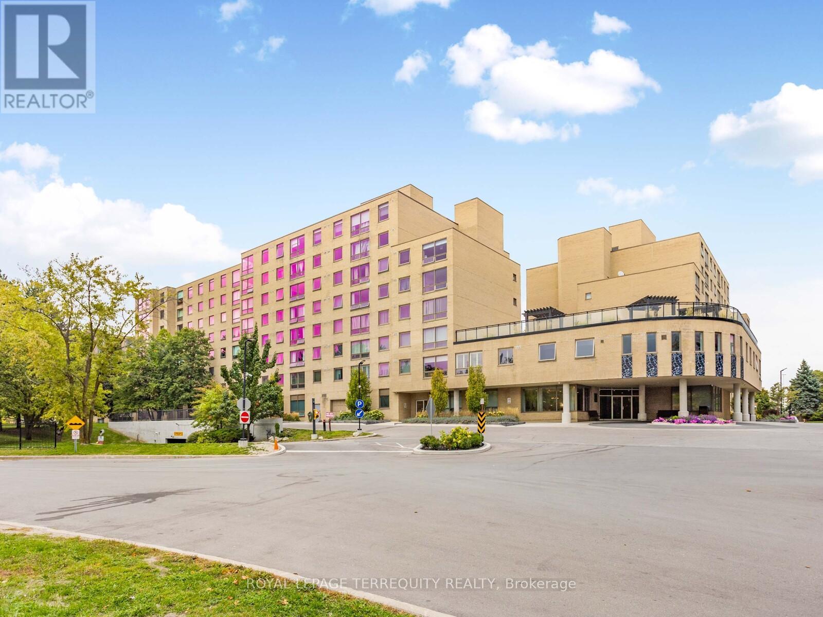 Apartment at 203 - 326 MAJOR MACKENZIE DRIVE E, Richmond Hill (Crosby)