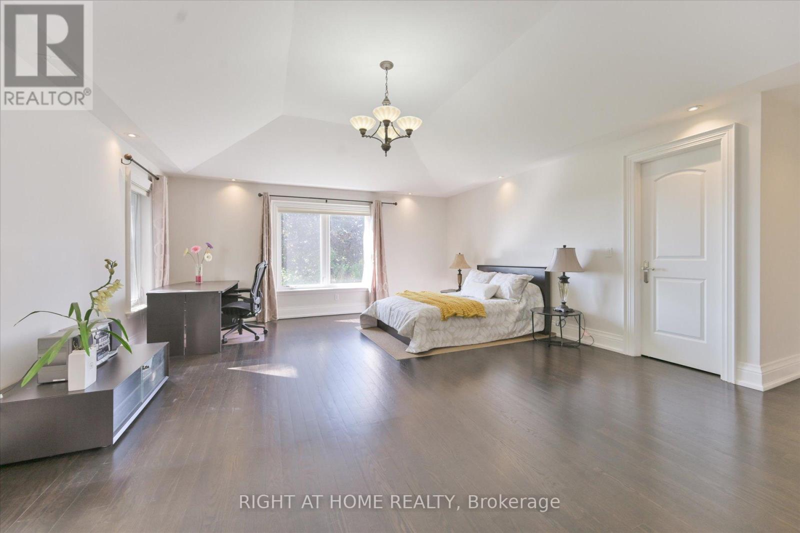 Detached at 18 MCCOWAN LANE, Whitchurch-Stouffville