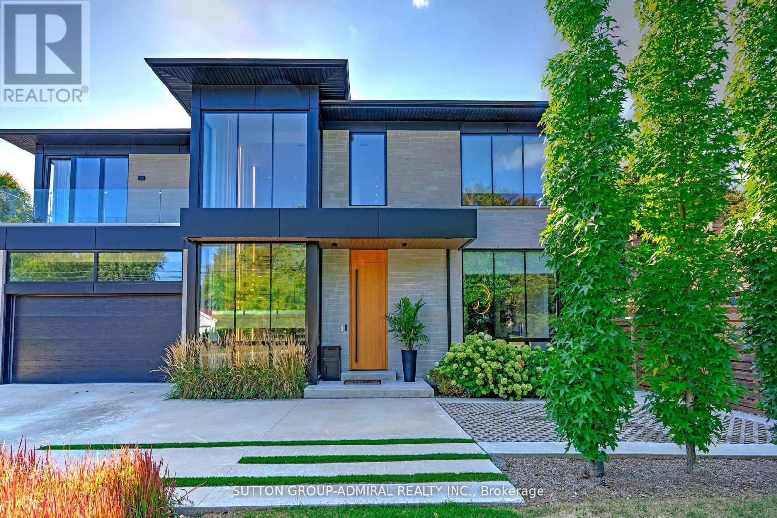 Detached at 126 WOOD LANE, Richmond Hill (Mill Pond)