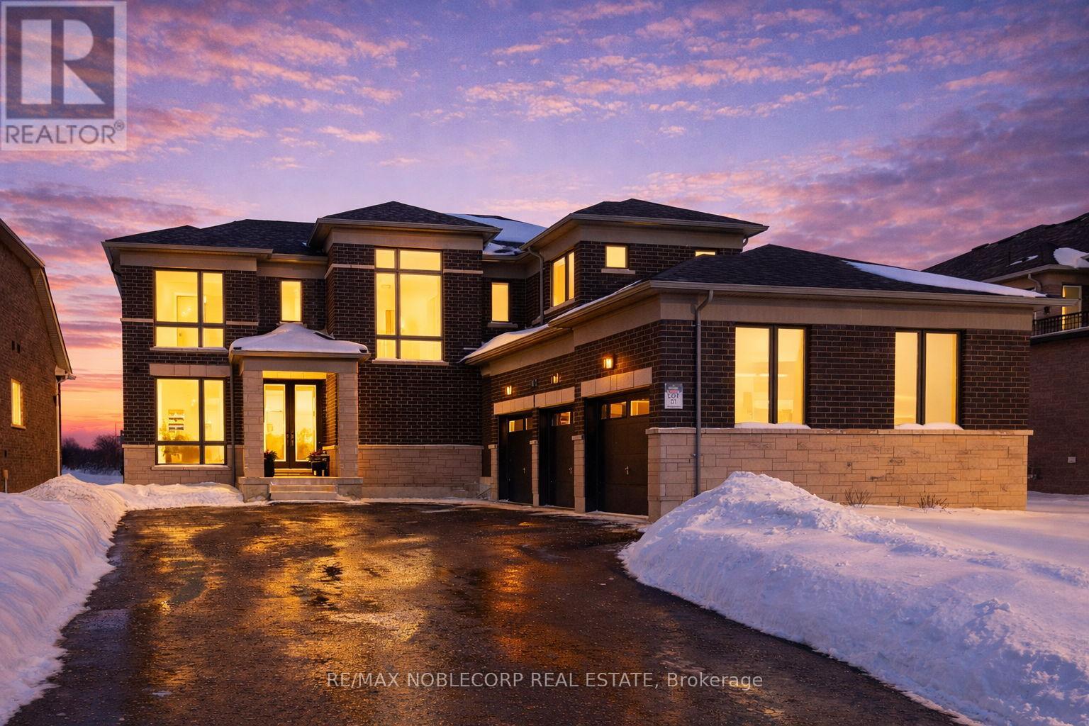 Detached at 36 FELHAZI TRAIL, Essa (Baxter)