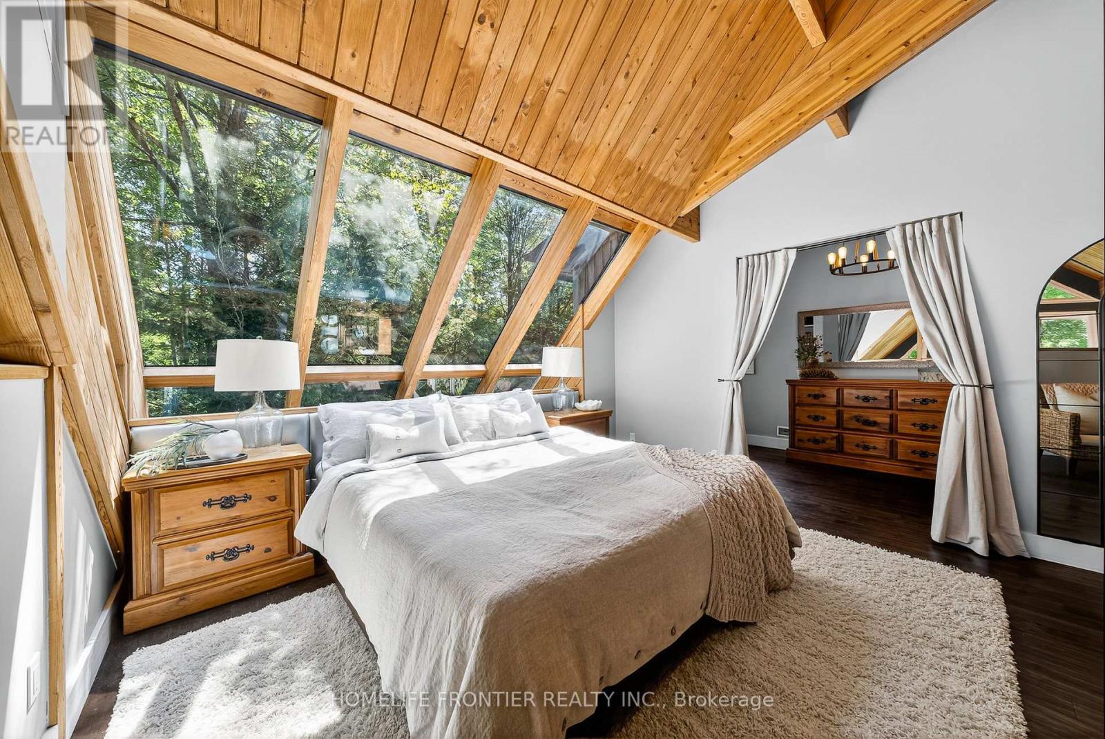 Detached at 7896 6TH LINE, Essa