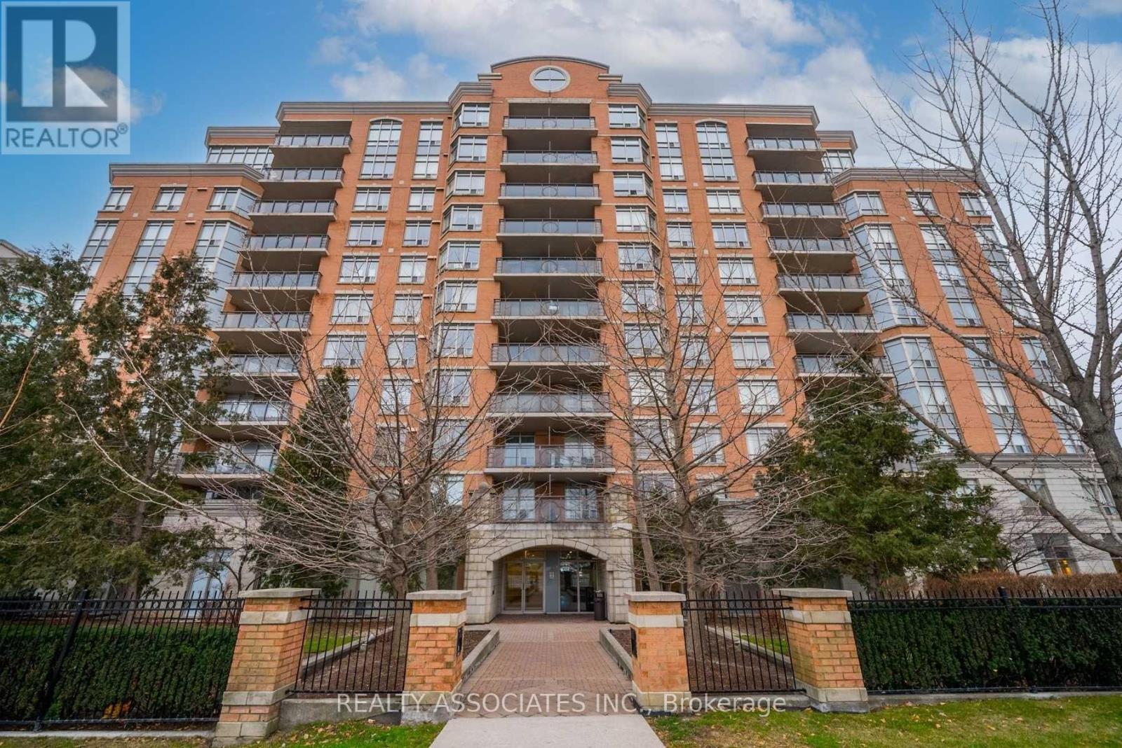 Apartment at 303 - 130 POND DRIVE, Markham (Commerce Valley)