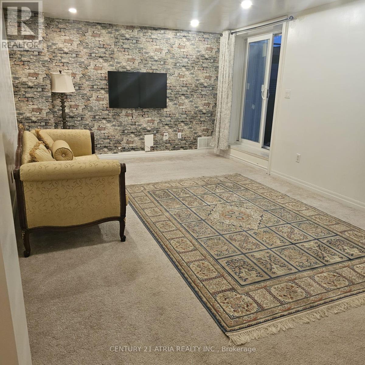 Detached at 82 VANTAGE LOOP, Newmarket (Woodland Hill)