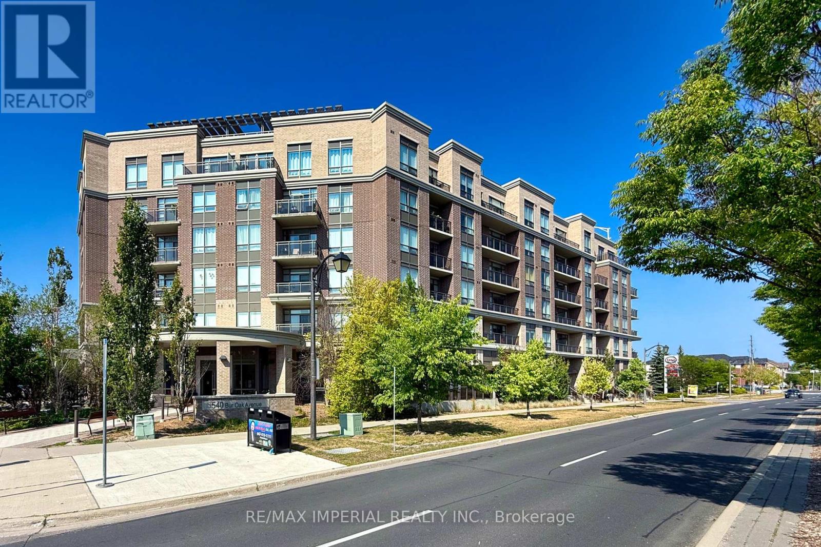 Apartment at 530 - 540 BUR OAK AVENUE, Markham (Berczy)