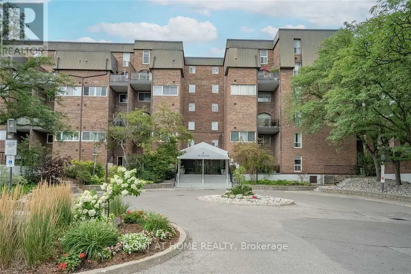 Apartment at 200 - 16 ELGIN STREET, Markham (Thornhill)