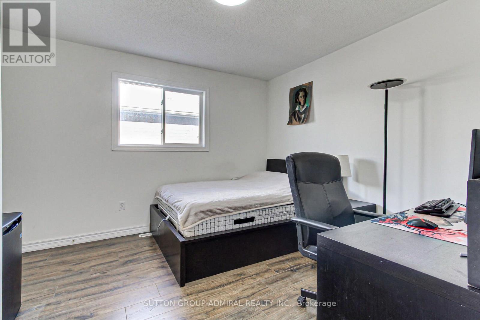 Detached at 87 STEMMLE DRIVE, Aurora