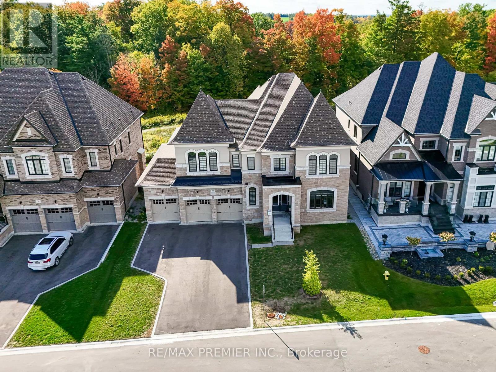 Detached at 30 ENCLAVE COURT, Vaughan (Kleinburg)