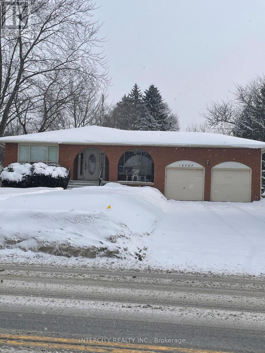 Detached at 12727 KEELE STREET, King (King City)