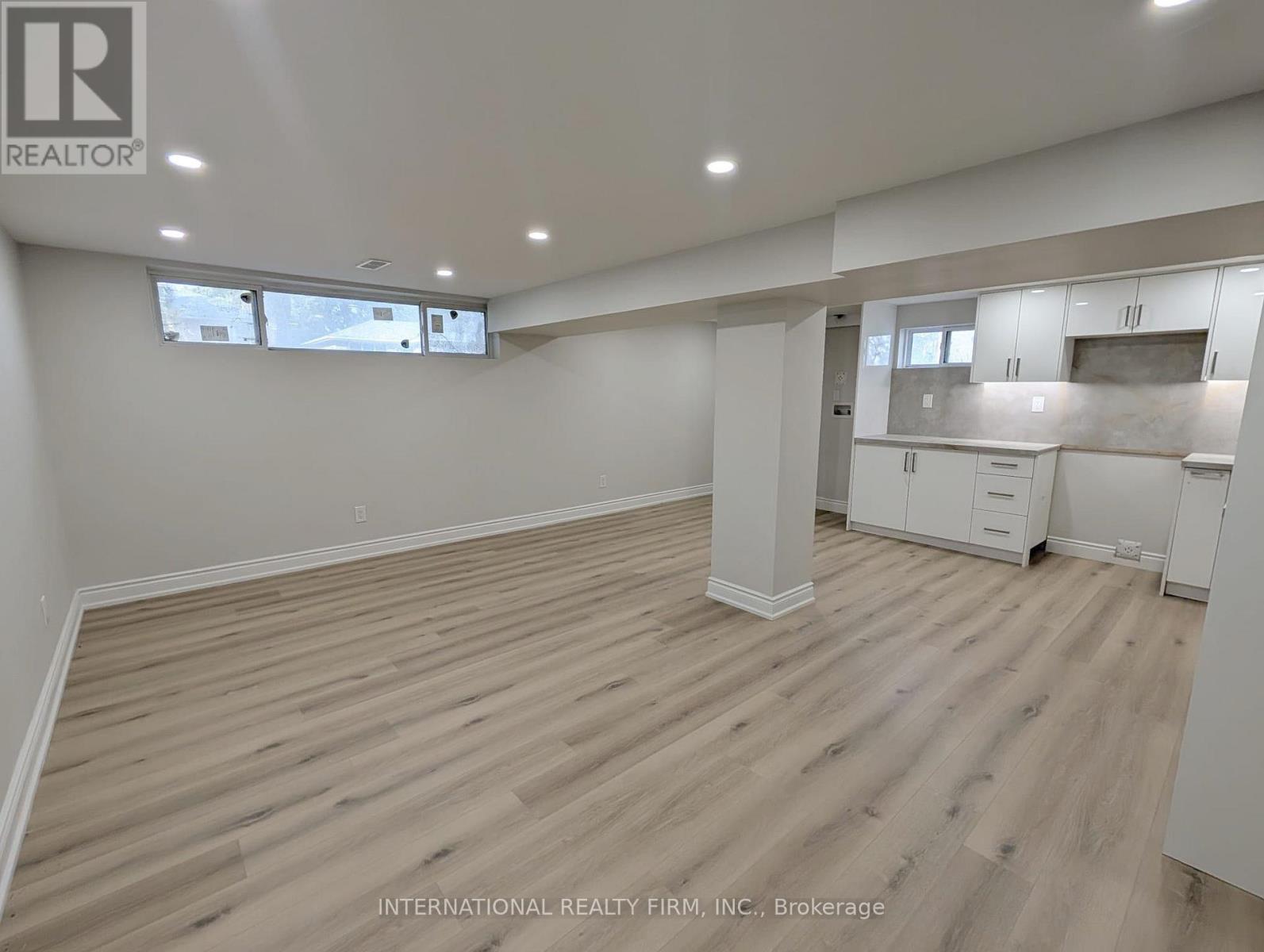 Semi-Detached/Link at BSMT - 198 CHERRYWOOD DRIVE, Newmarket (Bristol-London)