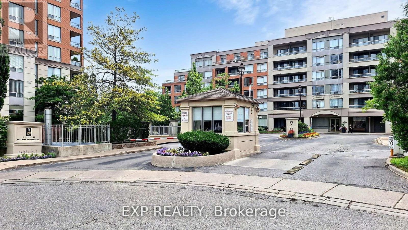 Apartment at PH6 - 29 NORTHERN HEIGHTS DRIVE, Richmond Hill (Langstaff)