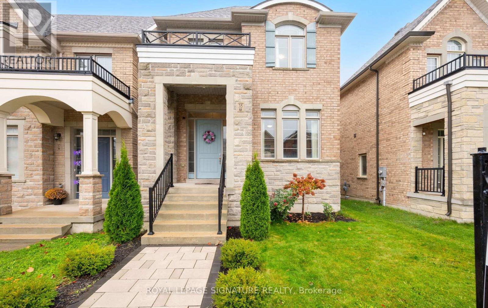 Detached at 35 CLARA MAY AVENUE, East Gwillimbury (Sharon)