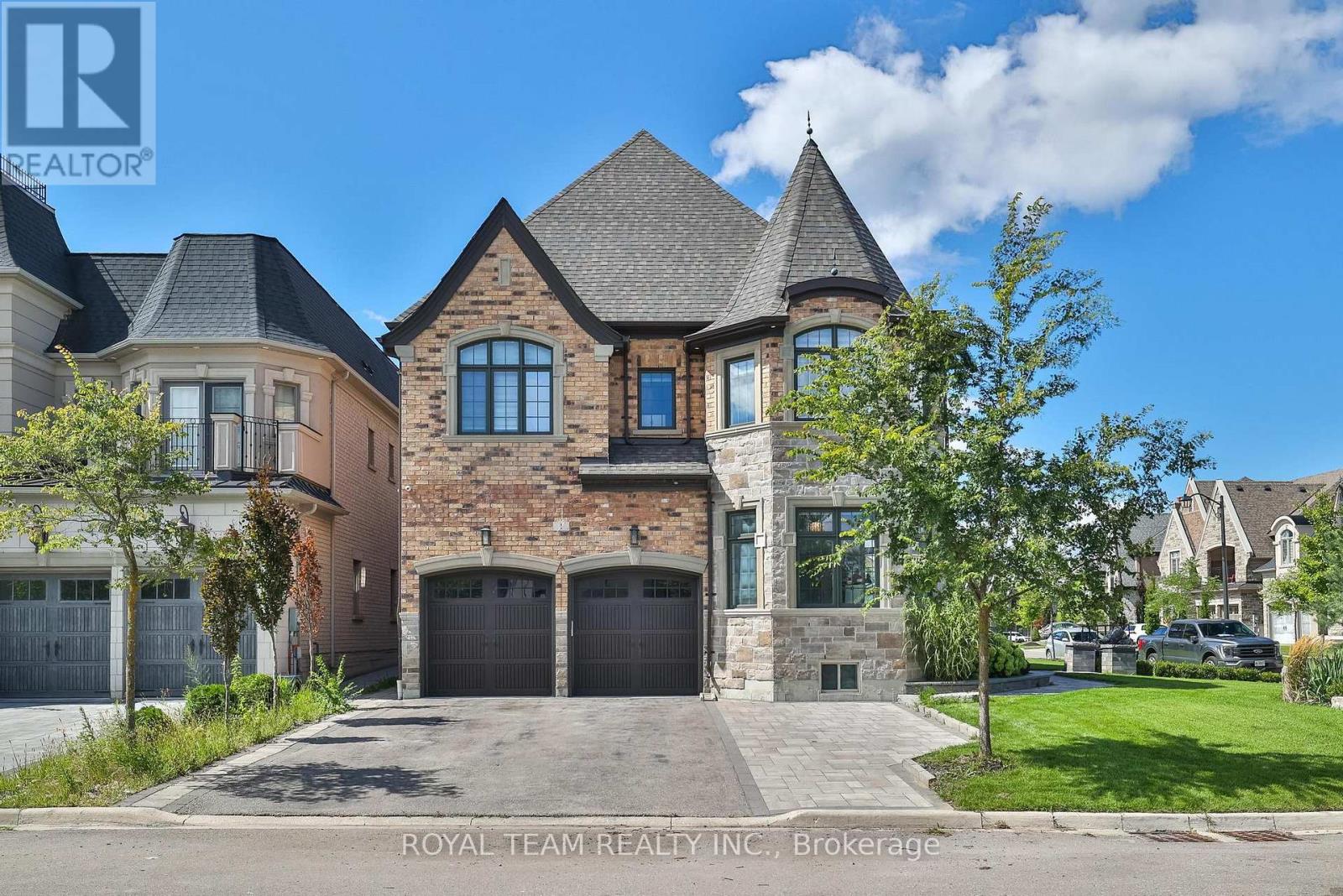 Detached at 1 RIA COURT, King (King City)