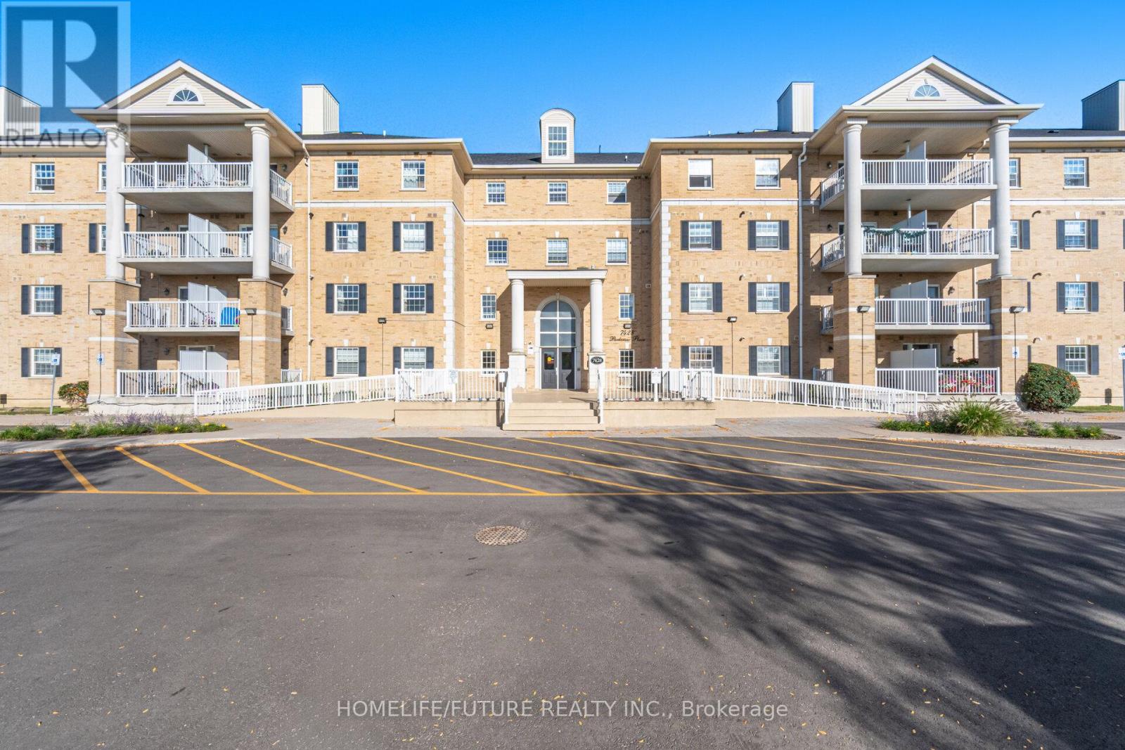 Apartment at 203 - 7428 MARKHAM ROAD, Markham (Middlefield)