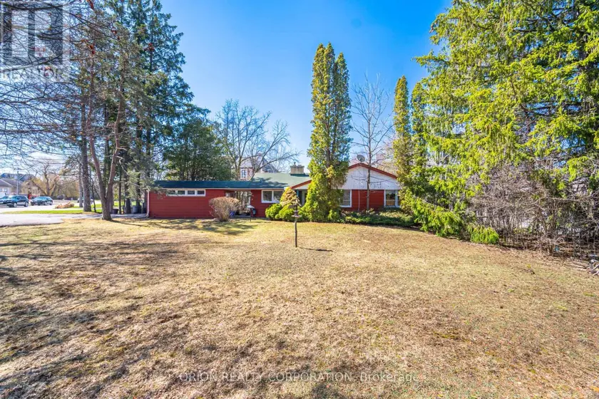 Detached at 100 WESTWOOD LANE, Richmond Hill