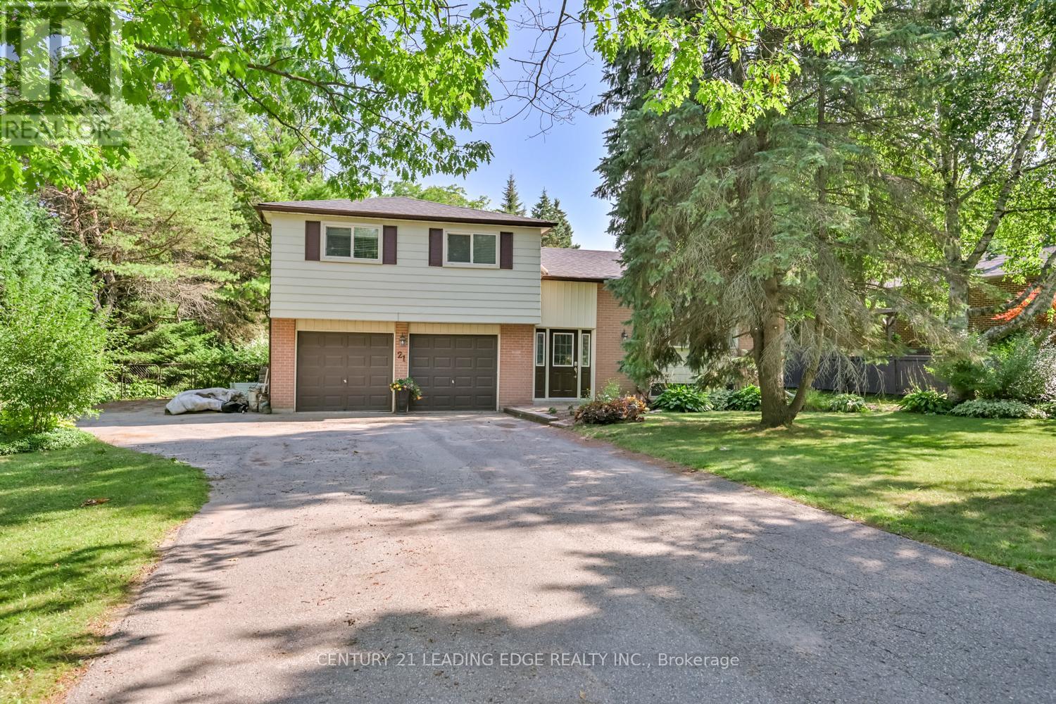 Detached at 21 JONATHAN STREET, Uxbridge