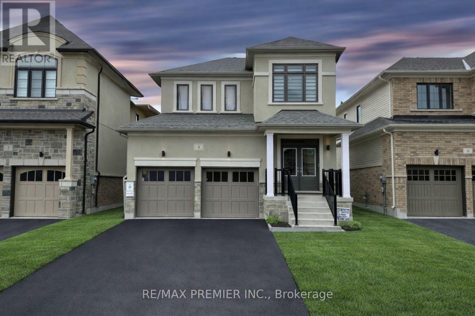 Detached at 4 KEN DAVIE GATE, Georgina (Keswick North)