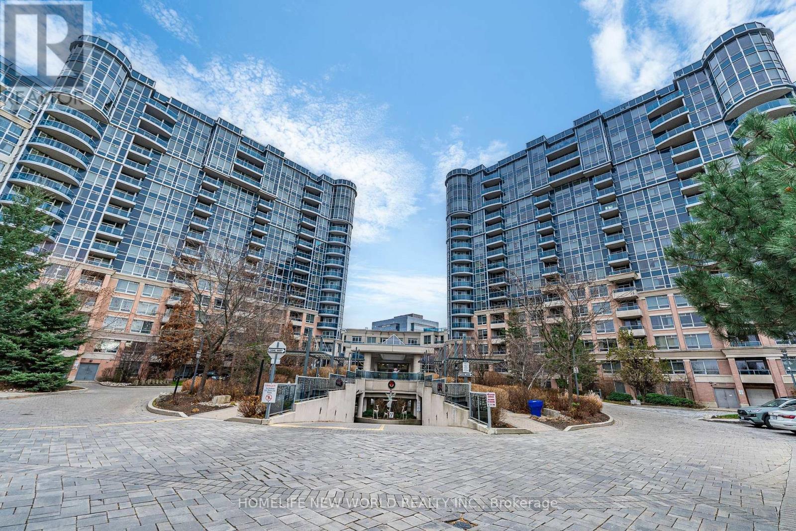 Apartment at PH63 - 23 COX BOULEVARD, Markham (Unionville)
