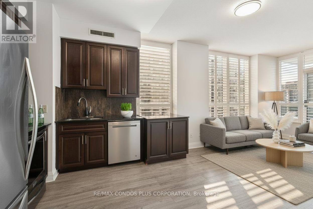 Apartment at 1108 - 20 NORTH PARK ROAD, Vaughan (Beverley Glen)
