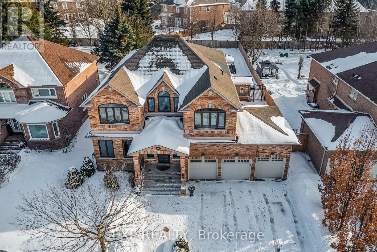 Detached at 598 LYMAN BOULEVARD, Newmarket (Stonehaven-Wyndham)