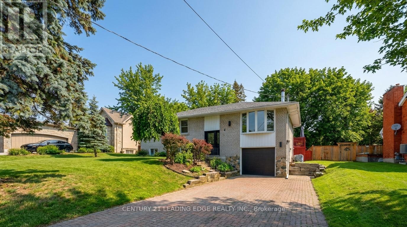 Detached at 8 DONER STREET, New Tecumseth (Alliston)